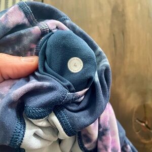 Lululemon Aligns- Sz 4